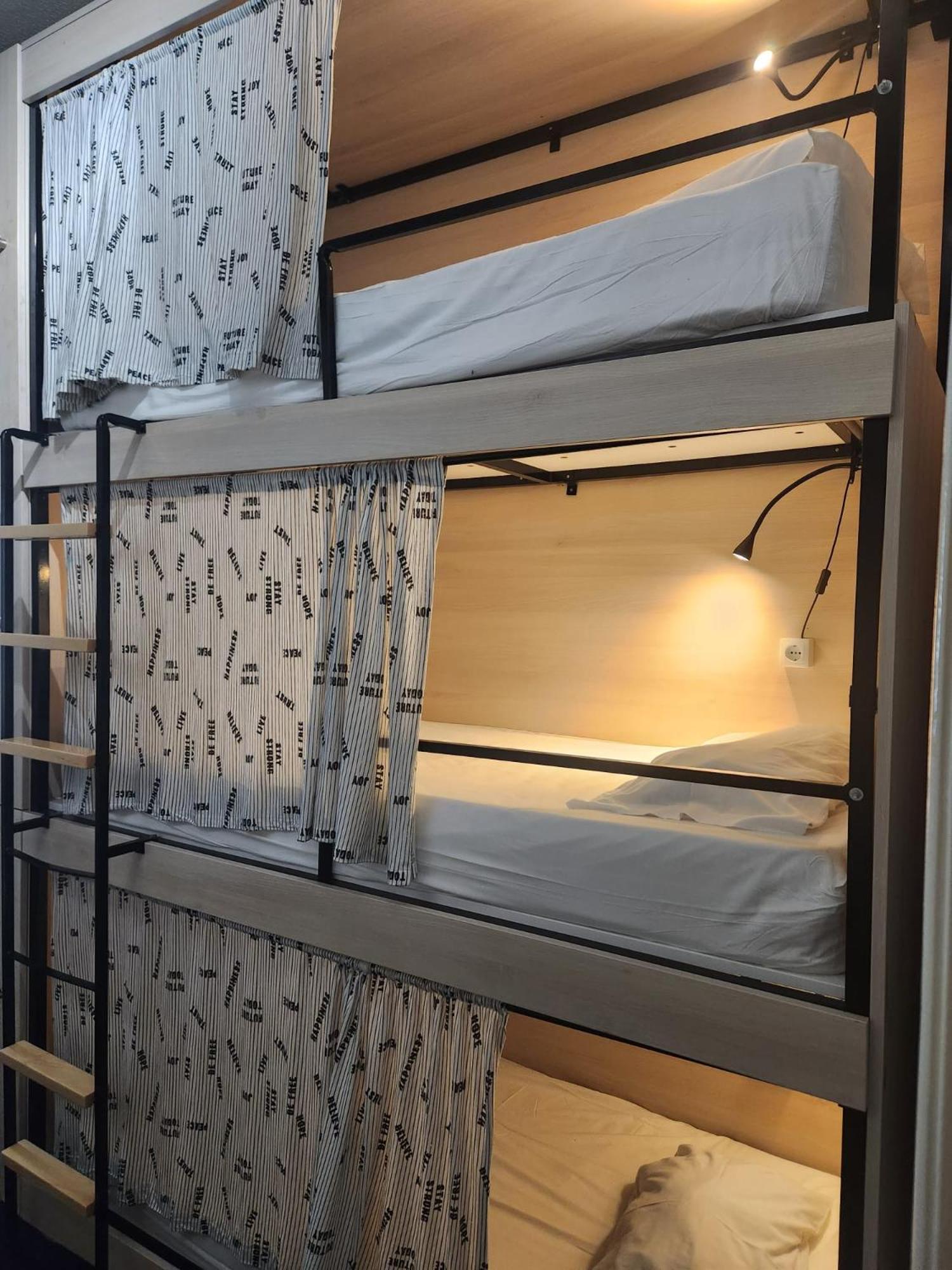 Daora Lisbon Hostel ภายนอก รูปภาพ